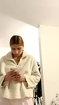 Ameellie Adlı Modelin Canlı XXX Sohbeti