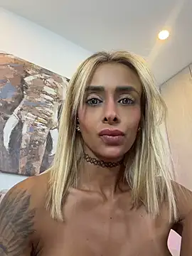 ParisRoux XXX чат на живо