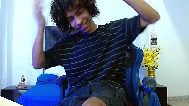 XXX chat uživo modela angelll18_