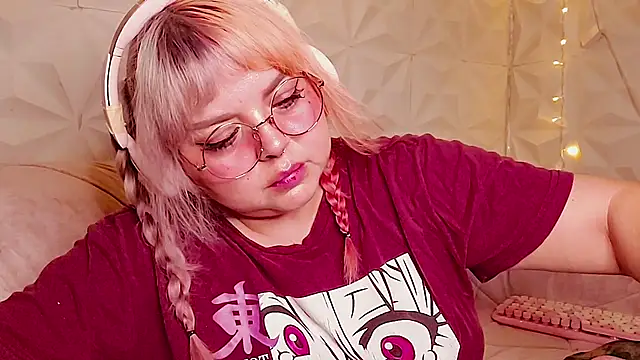 دردشة Satyn_doll الجنسية المباشرة