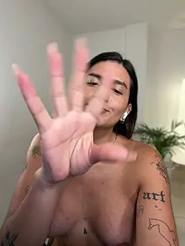 ari_artis' Live XXX Chat