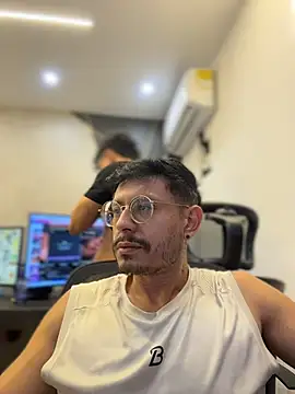 andrewlopezz's Live XXX Chat