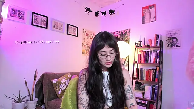 _Insomnia__ Live XXX-chat