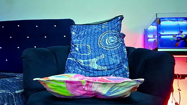 הופעת וובקאם של Aliice_Doll