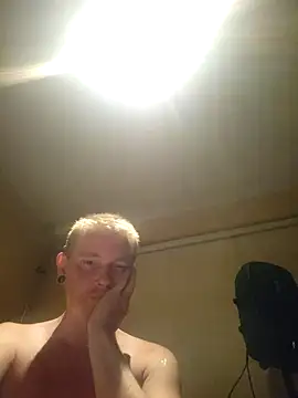 piercingpik Adlı Modelin Canlı XXX Sohbeti