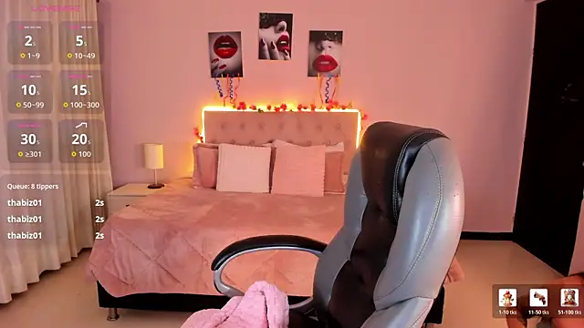 Czat XXX na żywo – Emily_Warren_