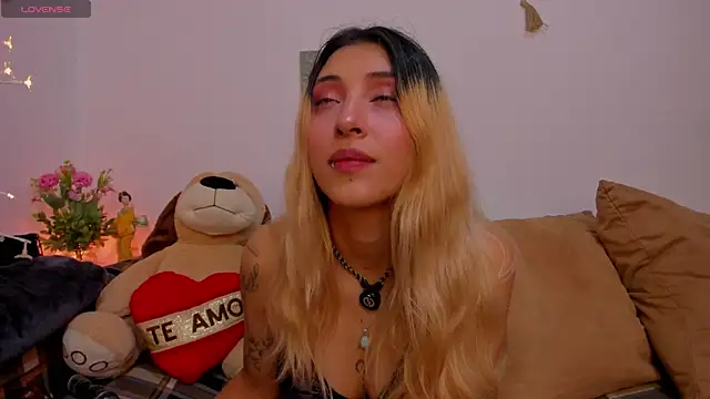 แชท XXX สดของ cuteweed420
