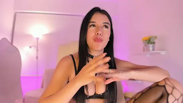 ValeriaGoss Adlı Modelin Canlı XXX Sohbeti