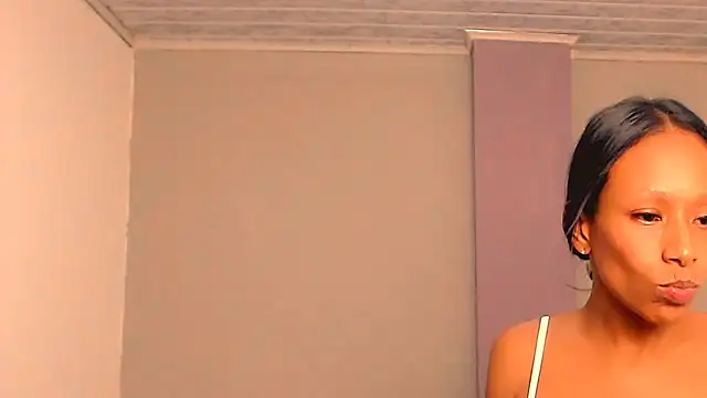 monserrath_bitch_naughty: онлайн-секс-чат