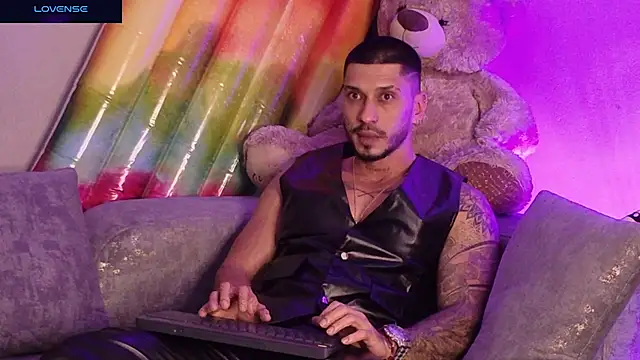 Czat XXX na żywo – Seth_Vegaa
