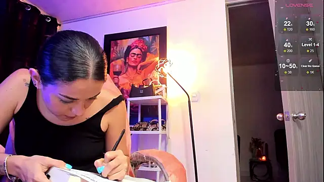 KimberlySaen Chat XXX in diretta