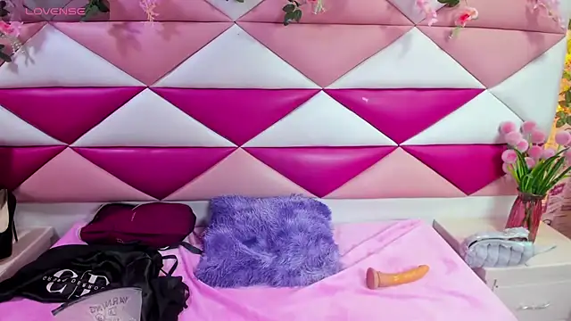 _Ivy_Luna Adlı Modelin Canlı XXX Sohbeti
