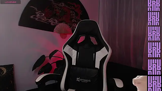 Ellyuwuw's Live XXX Chat