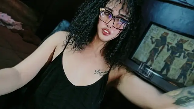 prettybushy Adlı Modelin Canlı XXX Sohbeti