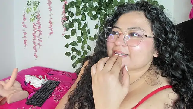 jessica_hot_28 Adlı Modelin Canlı XXX Sohbeti