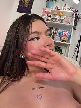 Your_Honeey Adlı Modelin Canlı XXX Sohbeti