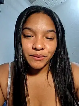AnnaMil3J 라이브 XXX 채팅