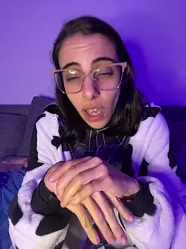 Poison_Ivy_29 Chat XXX live