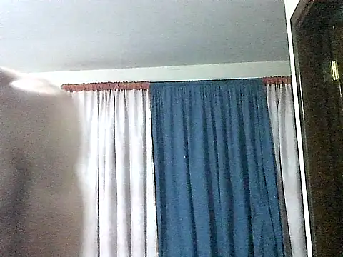 thomas2wood's Live XXX Chat