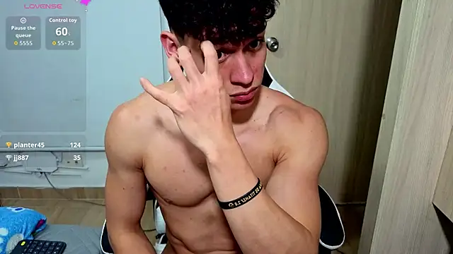Luke_Muscle live XXX chat