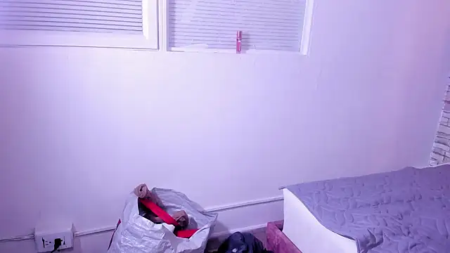 XXX chat uživo modela Perlaa_smith