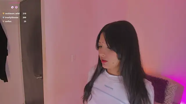 دردشة luisah_ الجنسية المباشرة