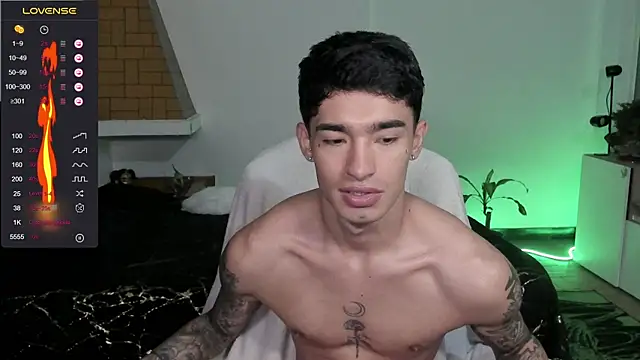 Damon__333 XXX чат на живо