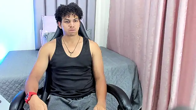 Bryan-88n Live XXX chat