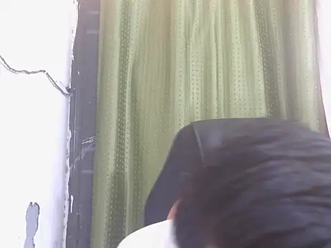 Stubborndesiboy 라이브 XXX 채팅