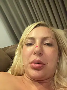 Juuhschmitt Webcam Show