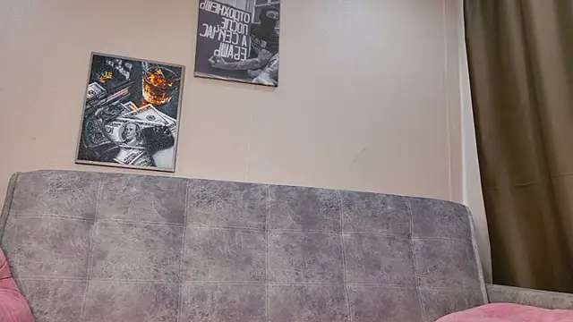 Curvy_Dynamite_ Chat XXX in diretta