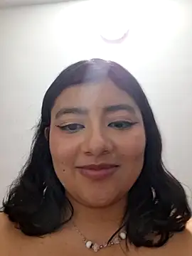 Evelymoon_ Chat XXX in diretta