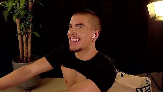 Bruno___69 élő XXX-chatje