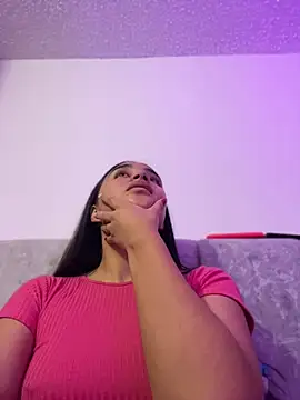I_Samanthaa Adlı Modelin Canlı XXX Sohbeti