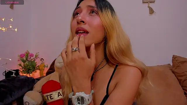 cuteweed420: онлайн-секс-чат