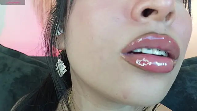 Czat XXX na żywo – mia_roux1