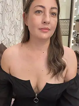 AnnaBri Adlı Modelin Canlı XXX Sohbeti