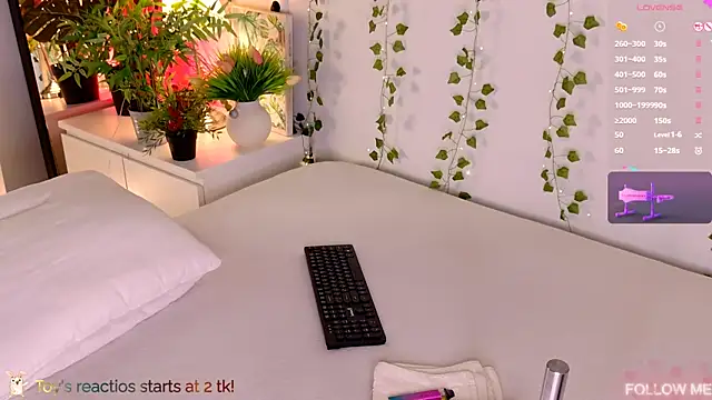 CarlyMilton Live XXX-Chat