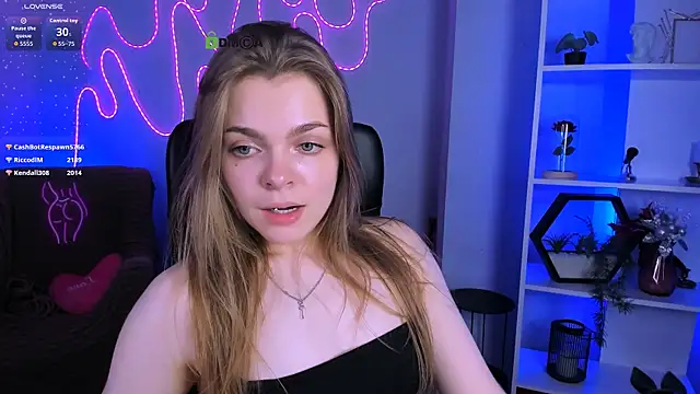veronica_bubble Adlı Modelin Canlı XXX Sohbeti