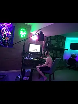chronic_vibez élő XXX-chatje