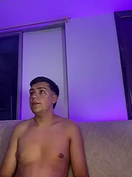 Dylan_KatteLive élő XXX-chatje
