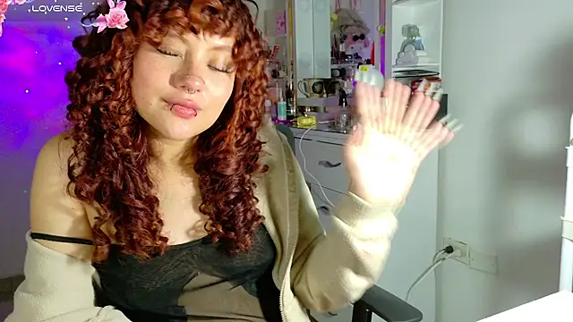 theiamoon's Live XXX Chat