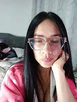 XXX chat uživo modela YaraDuartee