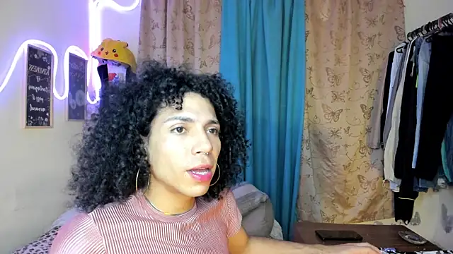 Chat XXX en directo de Angel_White25