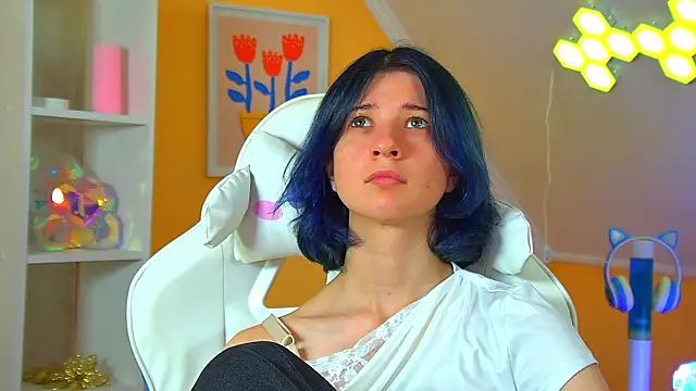 AnneAvelin Adlı Modelin Canlı XXX Sohbeti