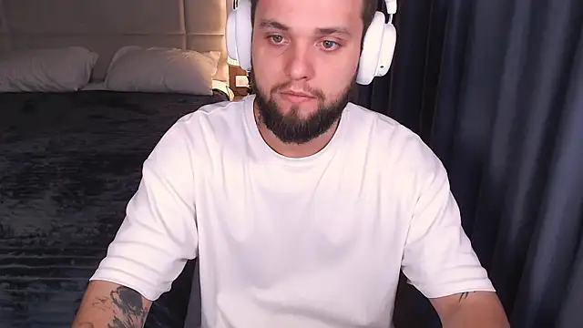 Chat XXX en directo de ChillyXO