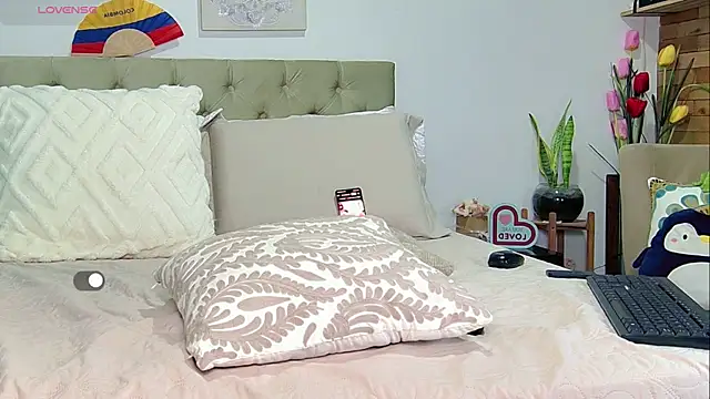 دردشة yanella_fire الجنسية المباشرة