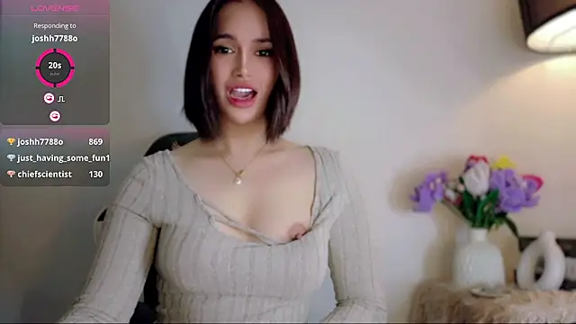 Anna_HollyDoll Chat XXX in diretta