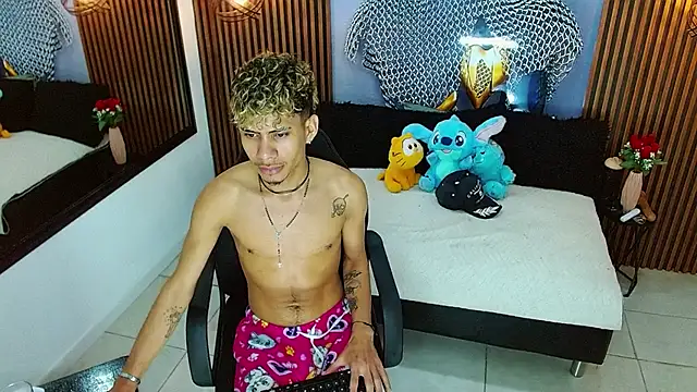 XXX chat uživo modela Skinny_cute_Alyer