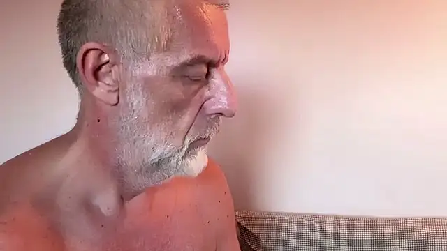 PierPesaroX Chat XXX live